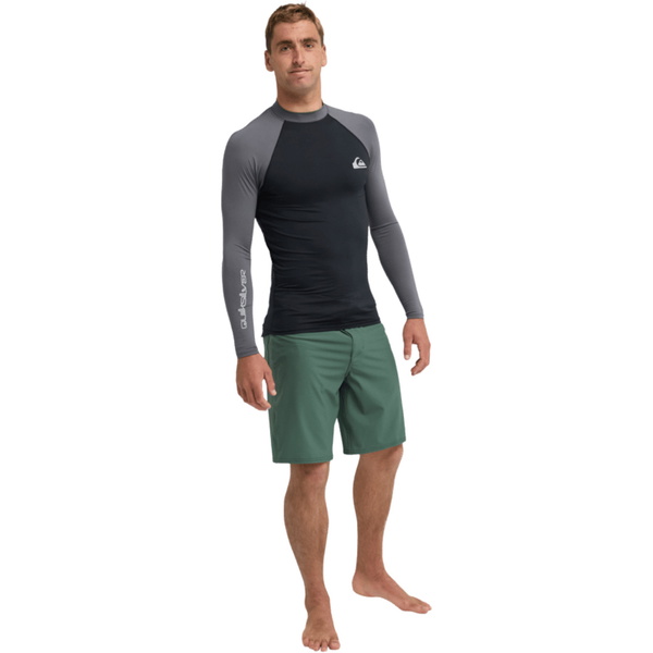 2026 Quiksilver Männer Everyday UPF50 Langarm-Lycra-Weste AQYWR03131 - Black / Iron Gate